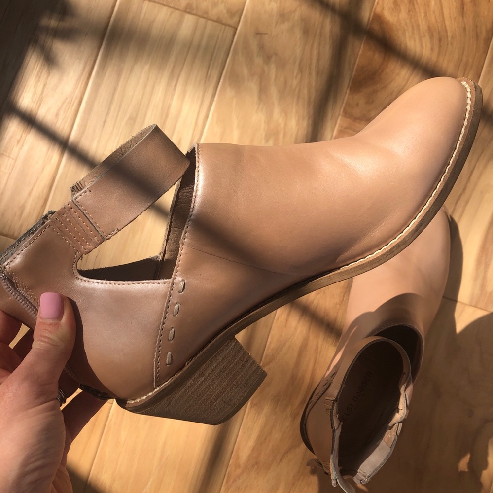 Anthropologie Kelsi Dagger Brooklyn Kadeja booties